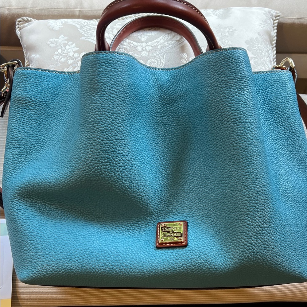 Gorgeous Dooney and Bourke bag